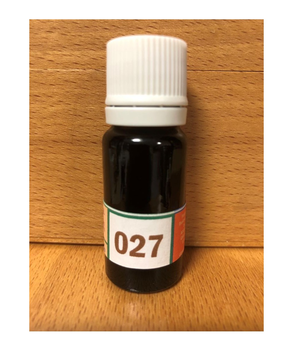 027 Supports acne with white staphylococci.
